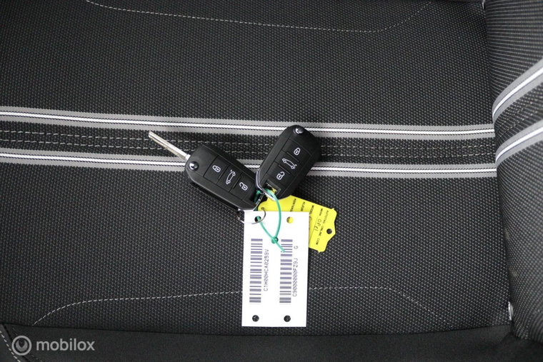 Vehicle Image 40