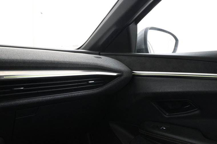 Vehicle Image 33