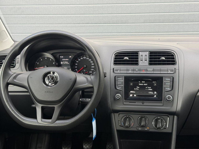 Vehicle Image 11