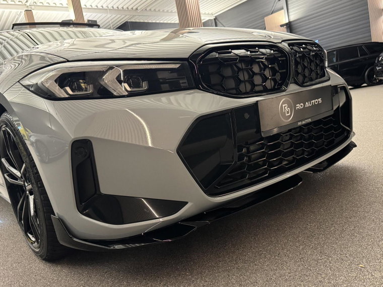 Vehicle Image 32