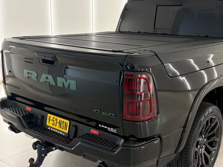 Vehicle Image 24