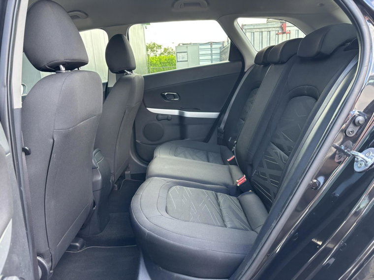 Vehicle Image 23