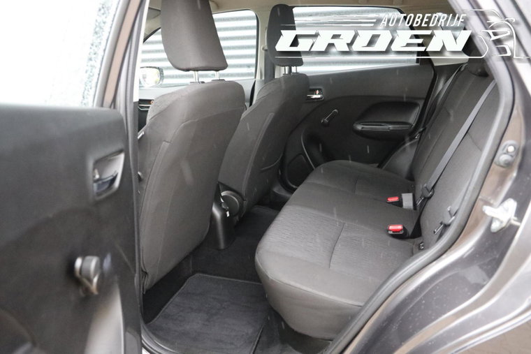 Vehicle Image 19