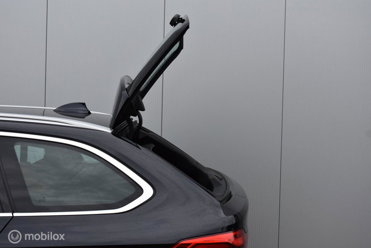 Vehicle Image 48