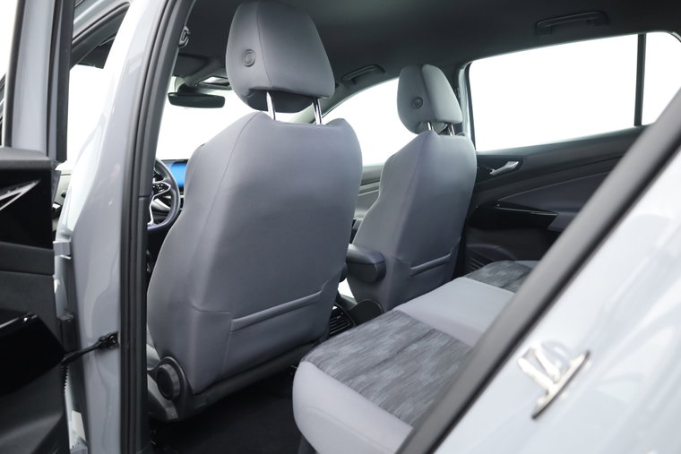Vehicle Image 30