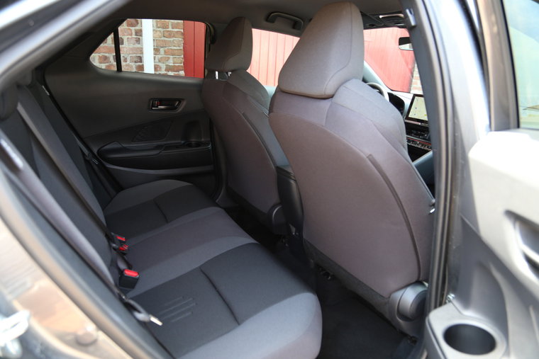 Vehicle Image 16