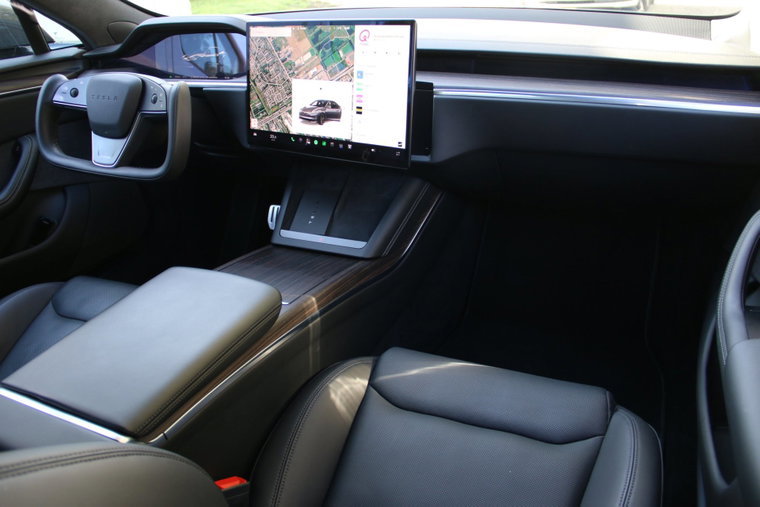 Vehicle Image 15