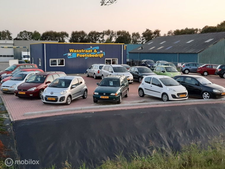 Vehicle Image 15