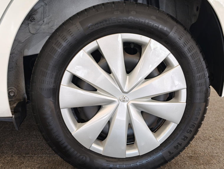 Vehicle Image 14
