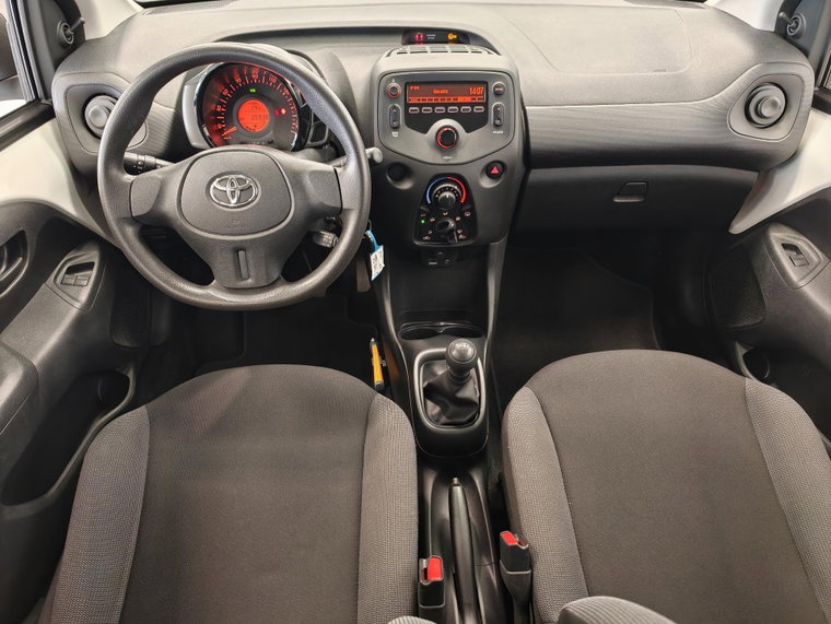 Vehicle Image 7