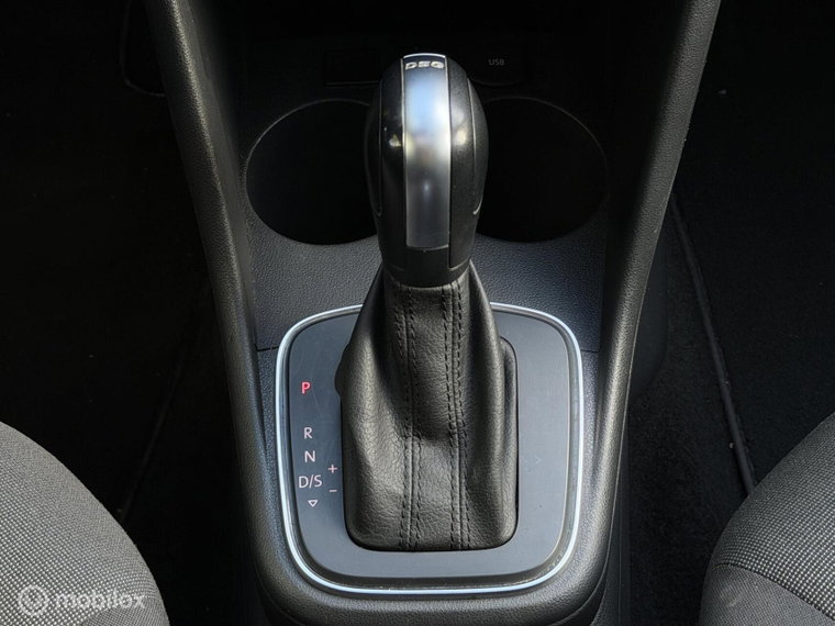 Vehicle Image 38