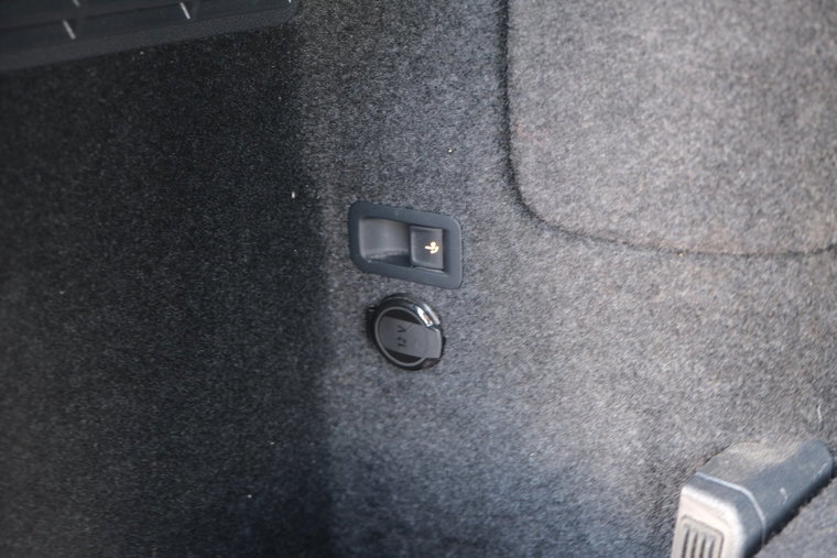 Vehicle Image 33