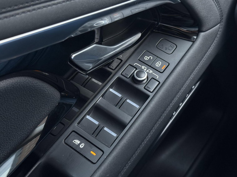Vehicle Image 40