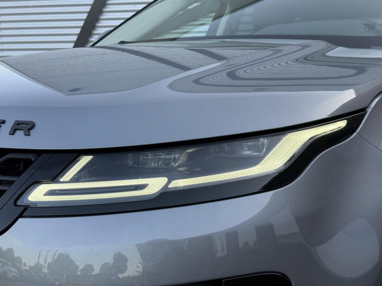 Vehicle Image 43