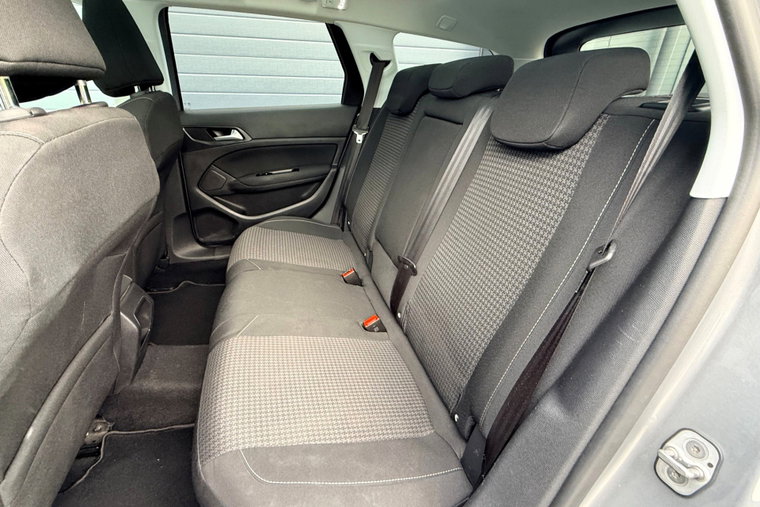 Vehicle Image 22