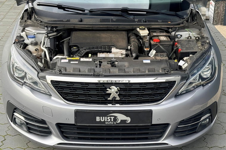 Vehicle Image 30