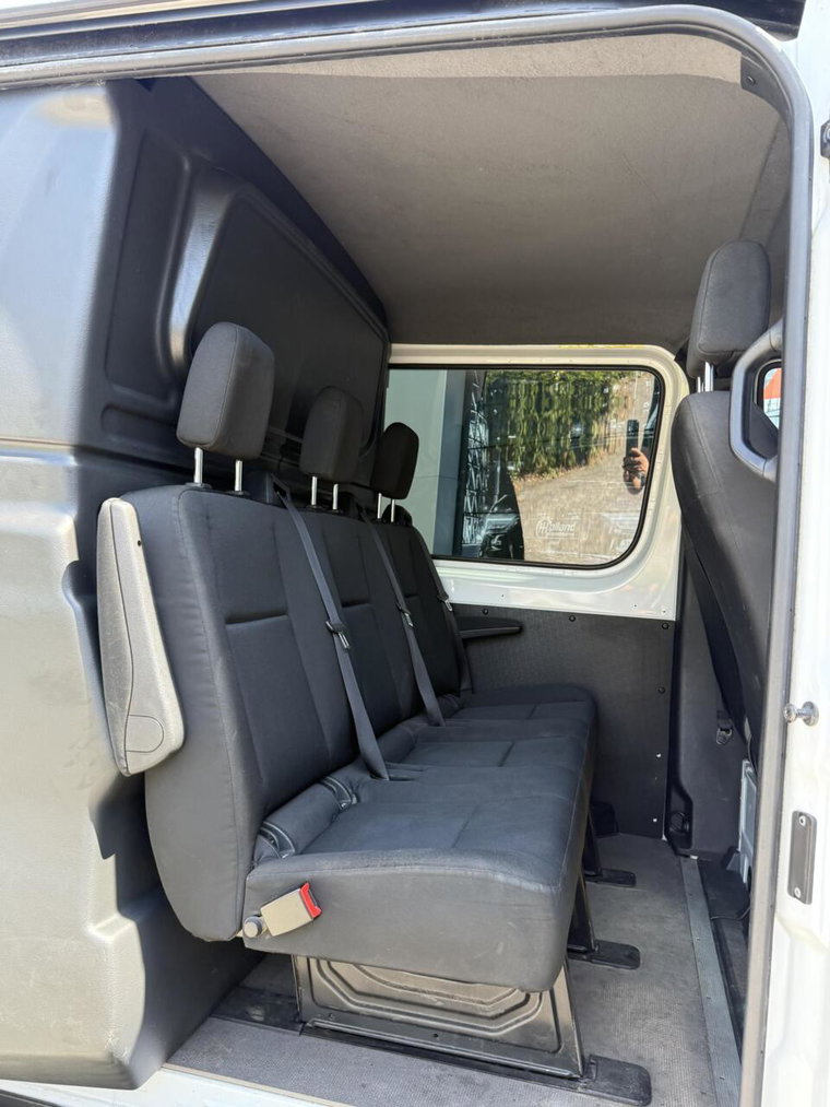 Vehicle Image 24