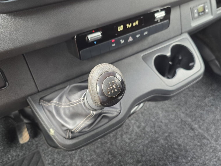 Vehicle Image 28