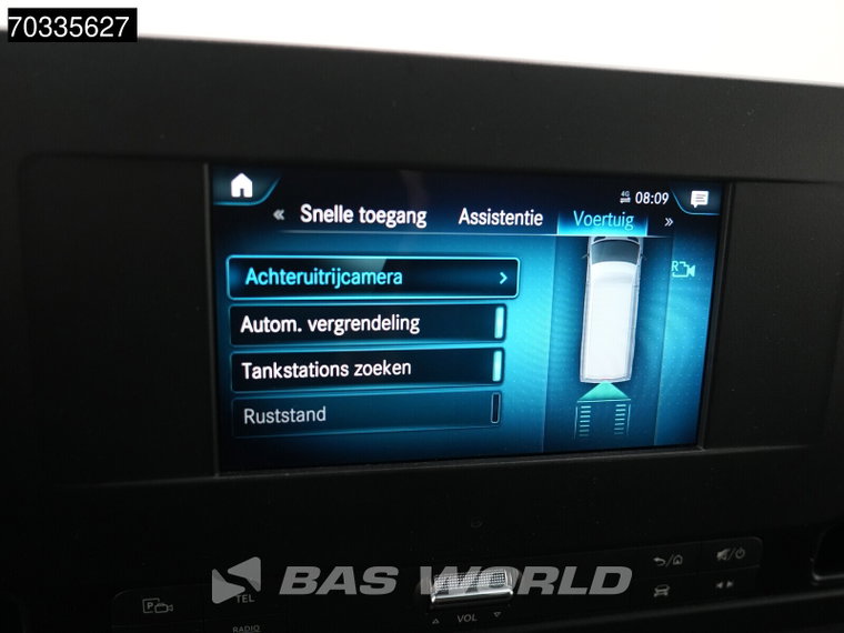 Vehicle Image 32