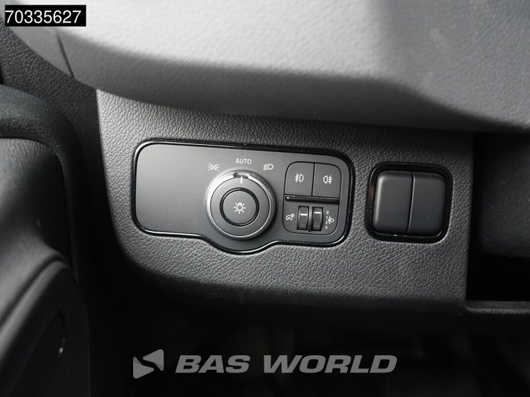 Vehicle Image 41