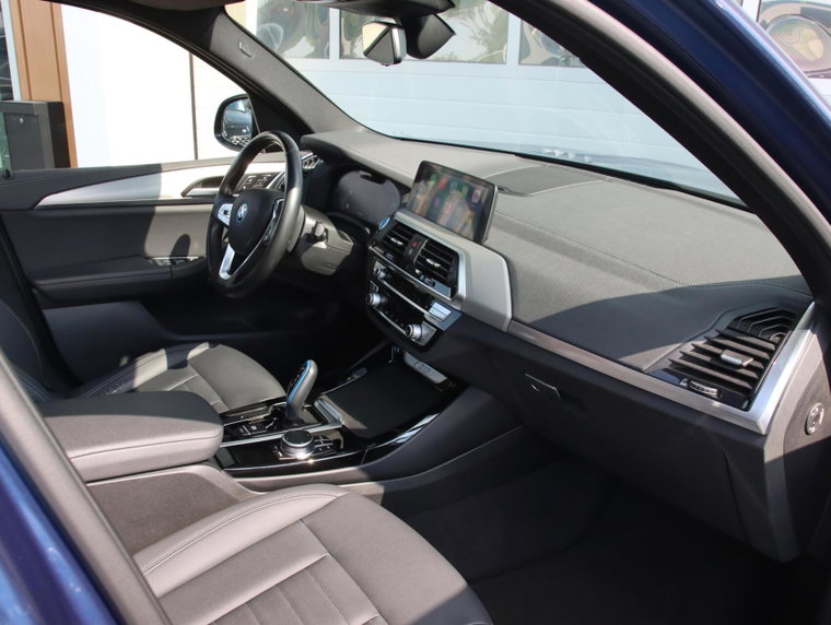Vehicle Image 40