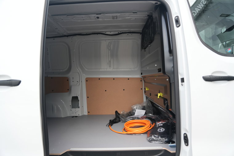 Vehicle Image 38