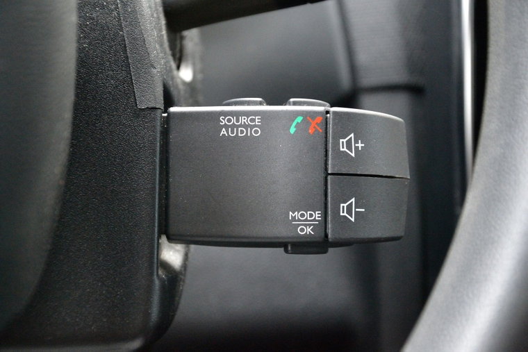 Vehicle Image 24