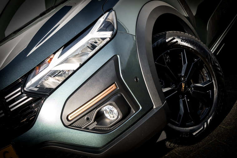 Vehicle Image 7