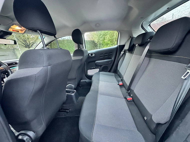 Vehicle Image 19
