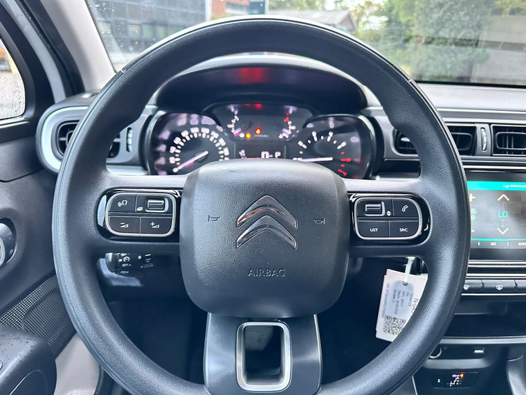 Vehicle Image 22