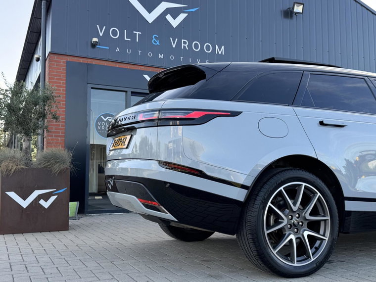 Vehicle Image 32