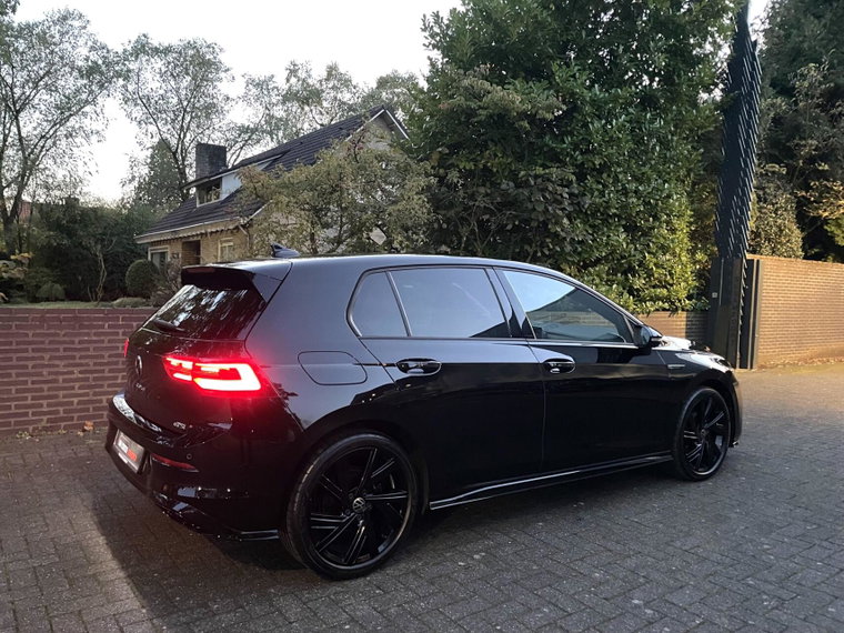 Vehicle Image 23