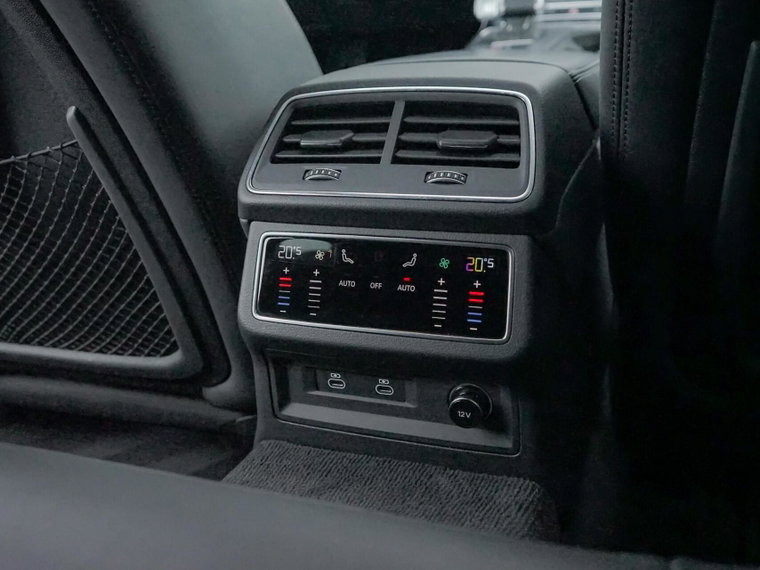 Vehicle Image 42