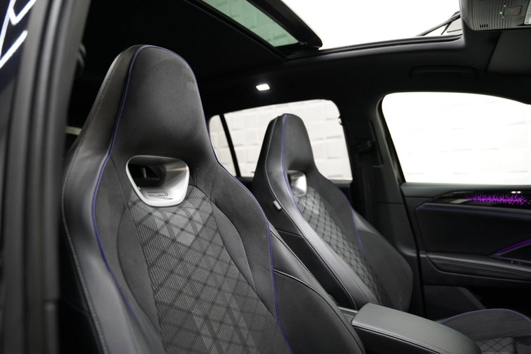Vehicle Image 36