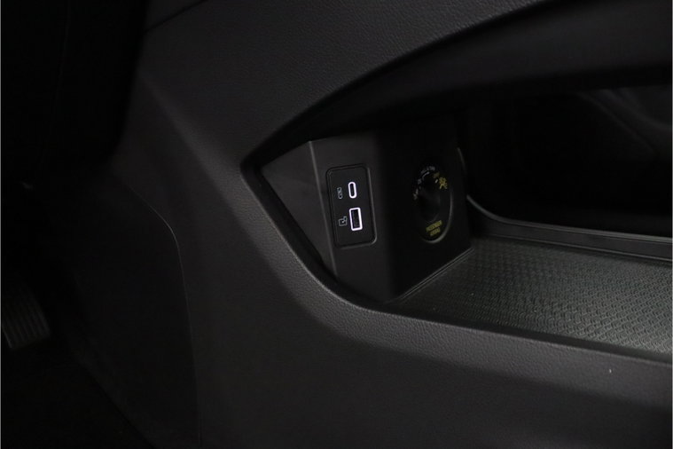 Vehicle Image 53