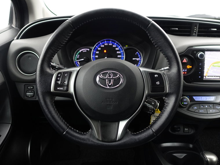 Vehicle Image 14