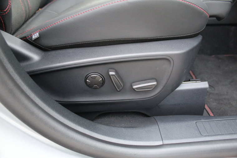 Vehicle Image 28