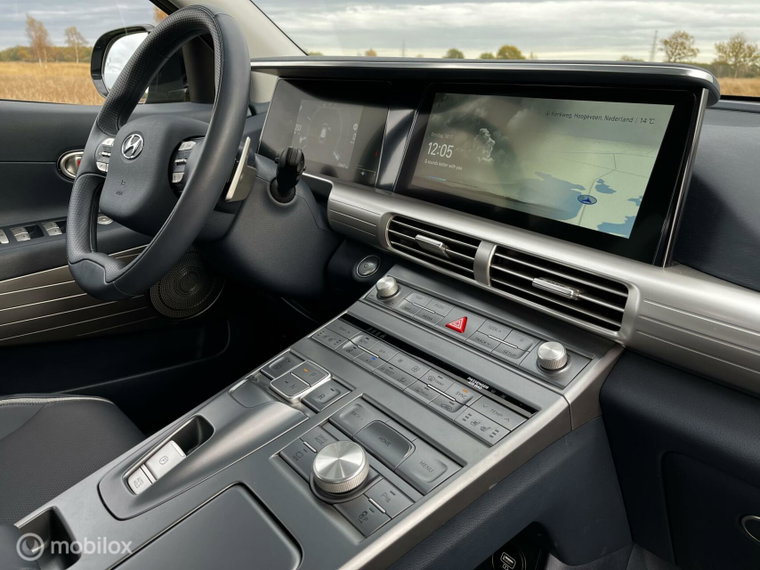 Vehicle Image 37
