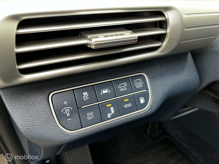 Vehicle Image 40