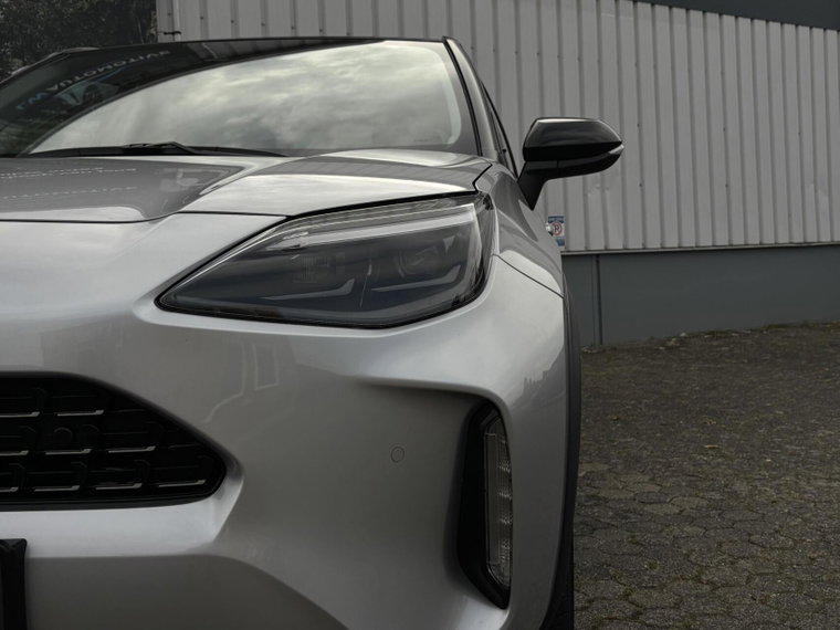 Vehicle Image 16