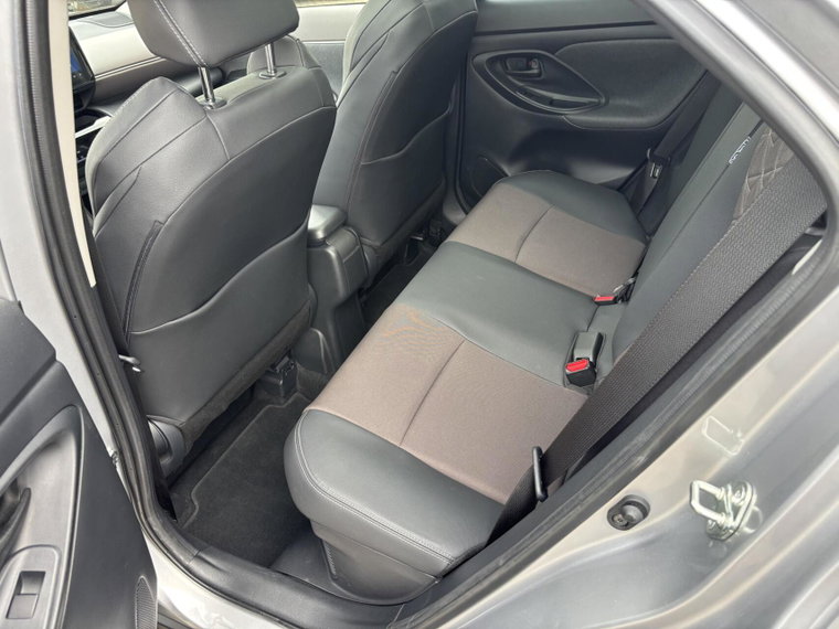 Vehicle Image 31