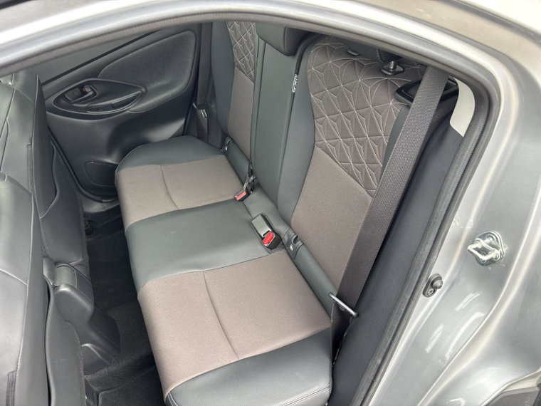 Vehicle Image 33