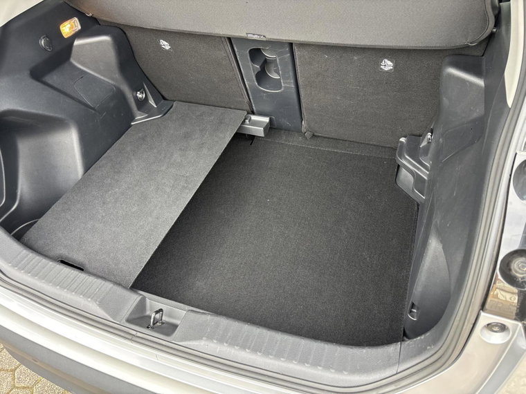 Vehicle Image 37