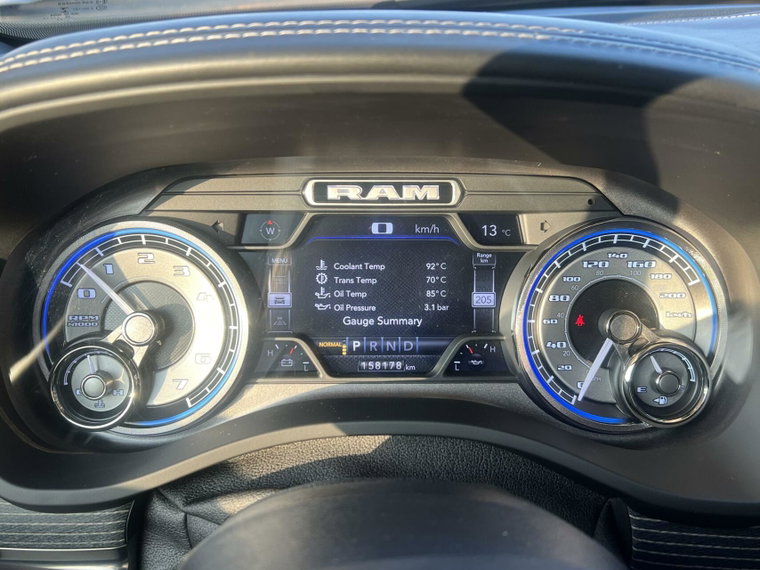 Vehicle Image 26