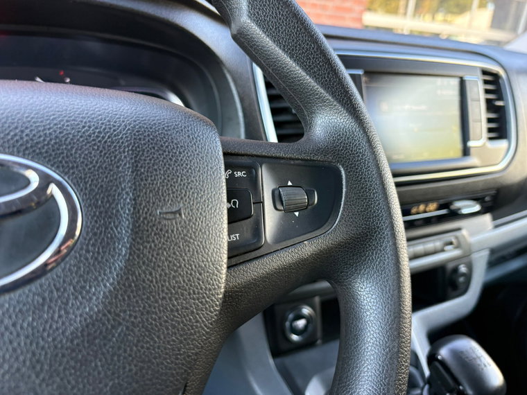 Vehicle Image 27