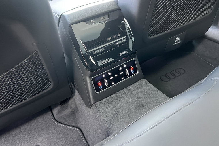Vehicle Image 27