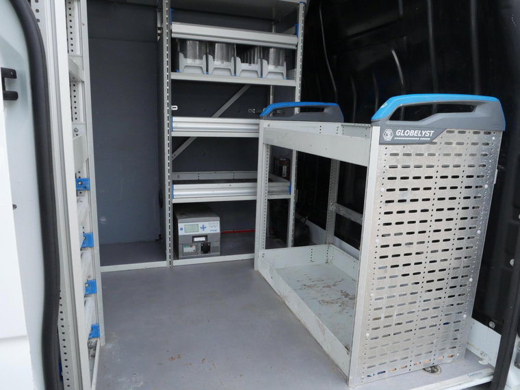 Vehicle Image 13