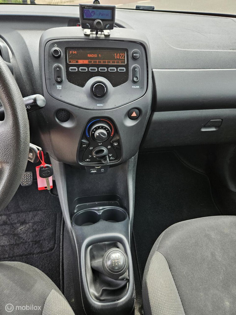 Vehicle Image 13