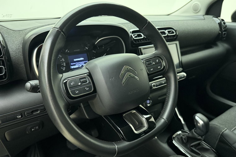 Vehicle Image 17