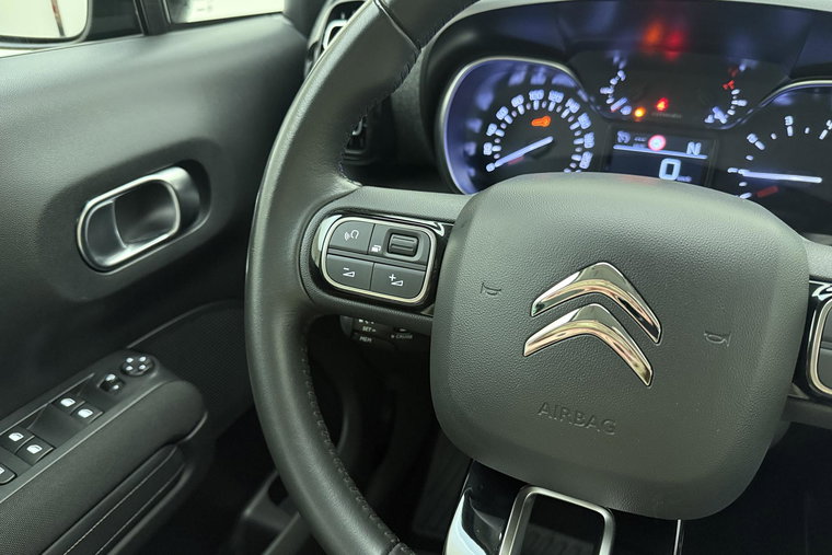 Vehicle Image 20